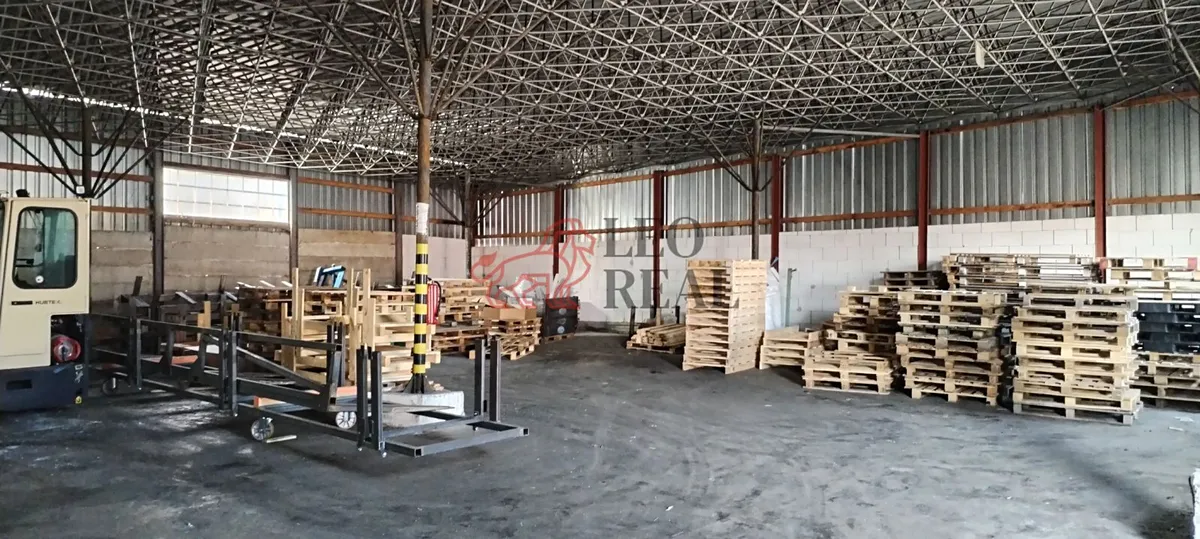 Pronájem skladového prostoru 828 m²